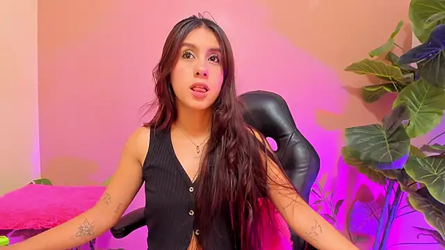 Snapshot of AlanaJones1 chatting on March 15, 2025, 4:02 am AlanaJones1 online show from March 15, 2025, 4:02 am