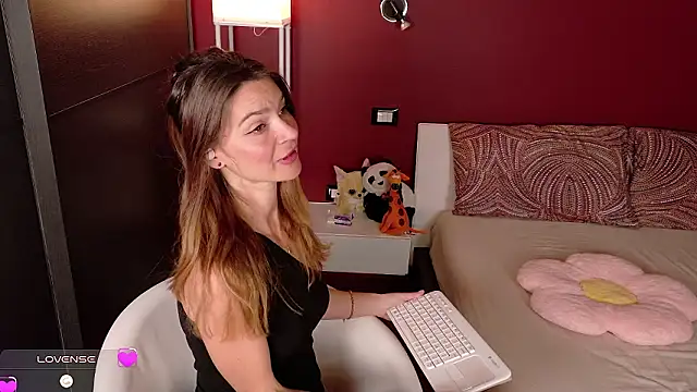 sexy blondegirl online show from March 6, 2026, 2:35 pm