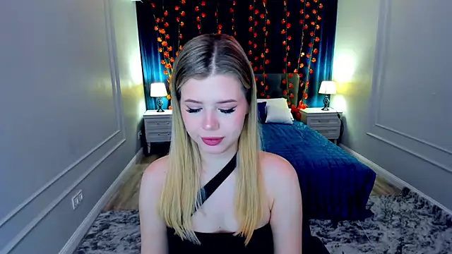 FollowLovee online show from November 12, 2025, 6:41 pm