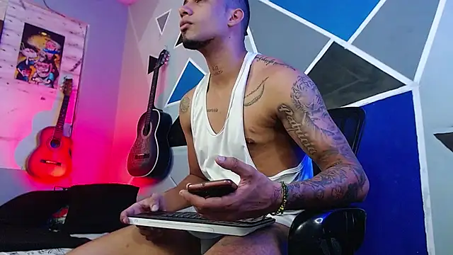 MagnusFrost online show from September 18, 2025, 3:30 am