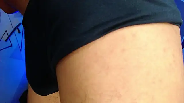 MagnusFrost online show from March 31, 2026, 2:13 am