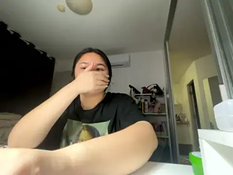 iamMalixxx online show from January 18, 2026, 1:04 pm