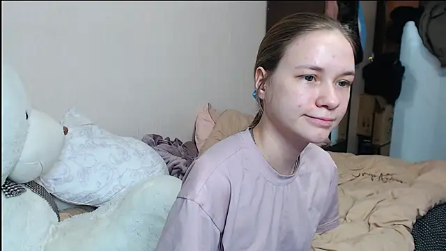 leila bambi  online show from December 9, 2024, 9:28 am