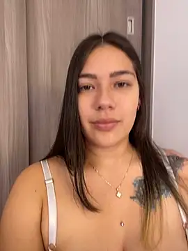 Snapshot of Latina_vanessa chatting on December 18, 2024, 8:14 pm Latina vanessa online show from December 18, 2024, 8:14 pm
