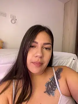 Snapshot of Latina_vanessa chatting on February 17, 2025, 9:52 pm Latina vanessa online show from February 17, 2025, 9:52 pm
