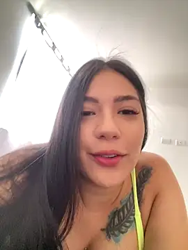 Snapshot of Latina_vanessa chatting on September 17, 2025, 4:19 pm Latina vanessa online show from September 17, 2025, 4:19 pm