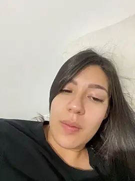 Latina vanessa online show from October 30, 2025, 4:25 am