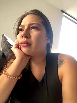 Latina vanessa online show from November 5, 2025, 9:15 pm