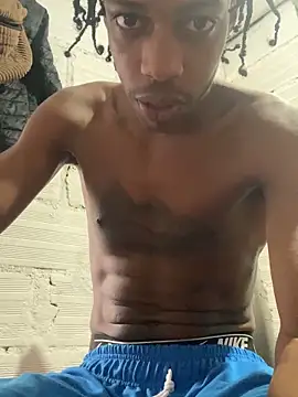 Larry-n-clouds online show from November 27, 2025, 2:08 pm