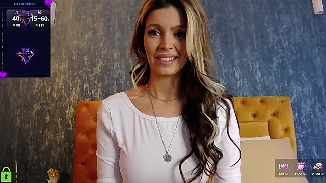 EvaDiamondXX online show from March 22, 2025, 1:30 pm