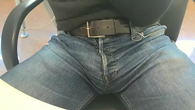 alessandroman2114 online show from March 23, 2026, 10:41 am