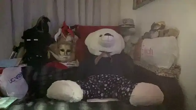 EroticVenetian online show from November 17, 2025, 5:46 am