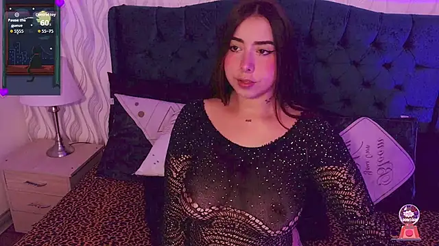 ANNE HONEY55 online show from December 15, 2025, 9:19 pm