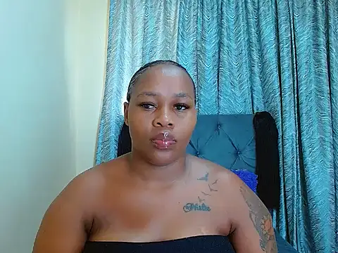 Snapshot of curvycloe1 chatting on January 24, 2025, 7:51 am curvycloe1 online show from January 24, 2025, 7:51 am