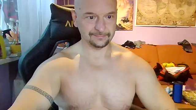 Sports-beast online show from October 13, 2025, 5:51 am