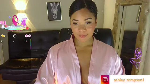 ashley Tompson1 online show from March 3, 2025, 3:20 pm