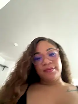 ashley Tompson1 online show from October 8, 2025, 12:14 pm