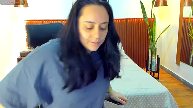 KatherineBond online show from November 1, 2025, 4:53 pm