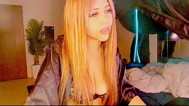 Aubreyessex online show from September 25, 2025, 6:06 am