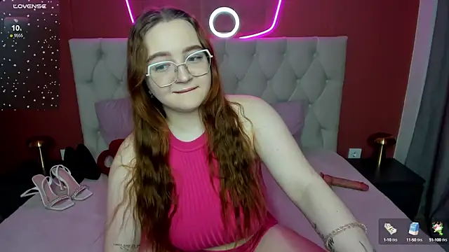 Snapshot of Emma_adorablle chatting on February 9, 2025, 4:36 am Emma adorablle online show from February 9, 2025, 4:36 am