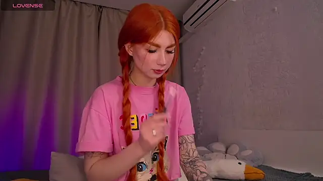 Snapshot of Evaa_Moonn_ chatting on March 17, 2025, 12:41 am Evaa Moonn  online show from March 17, 2025, 12:41 am