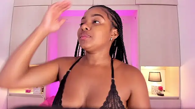 tamaraa smiith online show from February 13, 2025, 5:44 pm