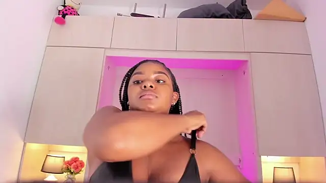 tamaraa smiith online show from February 20, 2025, 6:24 pm