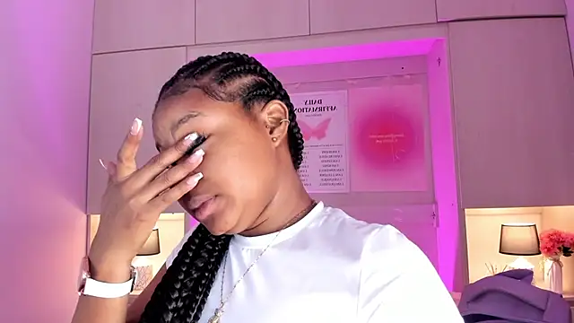 tamaraa smiith online show from September 28, 2025, 1:05 pm