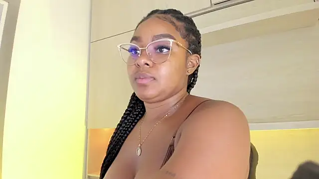 tamaraa smiith online show from October 24, 2025, 7:43 pm