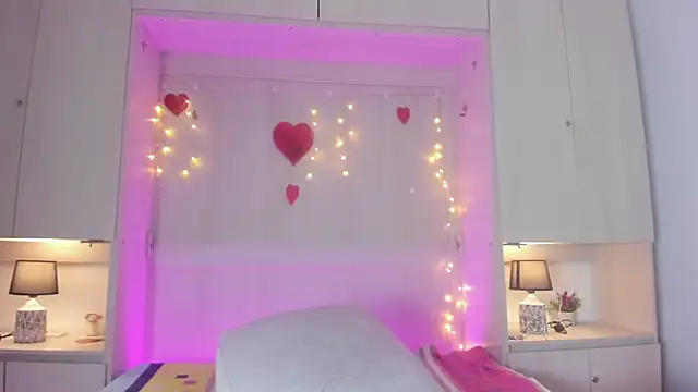 tamaraa smiith online show from February 28, 2026, 7:48 pm