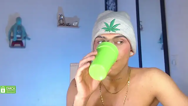 Snapshot of visaelX chatting on March 21, 2025, 8:29 pm visaelX online show from March 21, 2025, 8:29 pm