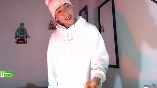 Snapshot of visaelX chatting on March 23, 2025, 7:53 am visaelX online show from March 23, 2025, 7:53 am