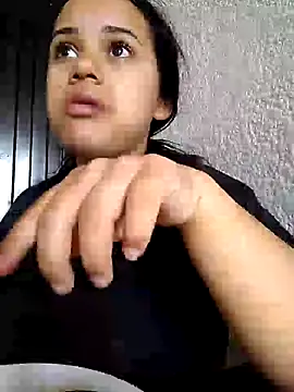  Miaaleon online show from March 6, 2025, 5:33 pm