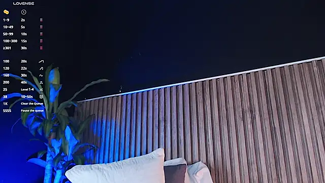 DilanJonnes  online show from January 18, 2025, 10:28 pm