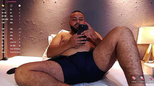 DilanJonnes  online show from February 6, 2026, 11:41 pm