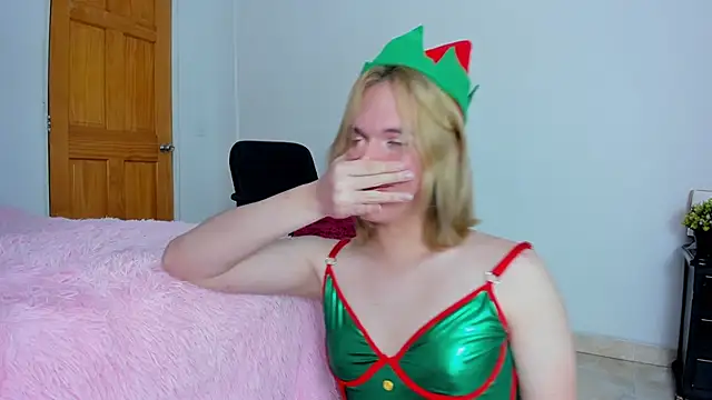 Snapshot of _Little_angel69 chatting on December 24, 2024, 3:47 pm  Little angel69 online show from December 24, 2024, 3:47 pm