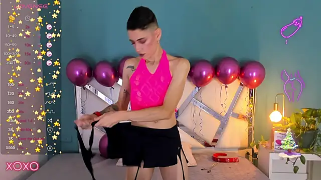 Snapshot of dominic_thailor chatting on December 24, 2024, 2:12 pm dominic thailor online show from December 24, 2024, 2:12 pm