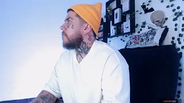 Ash gusbig online show from December 10, 2024, 10:26 pm