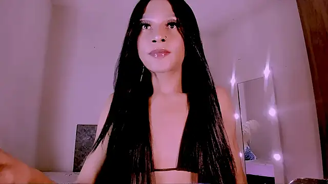 Snapshot of carolinemiller7 chatting on July 3, 2026, 7:04 am carolinemiller7 online show from July 3, 2026, 7:04 am