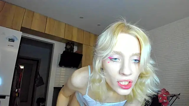  Alice Kitty online show from December 23, 2025, 9:18 am