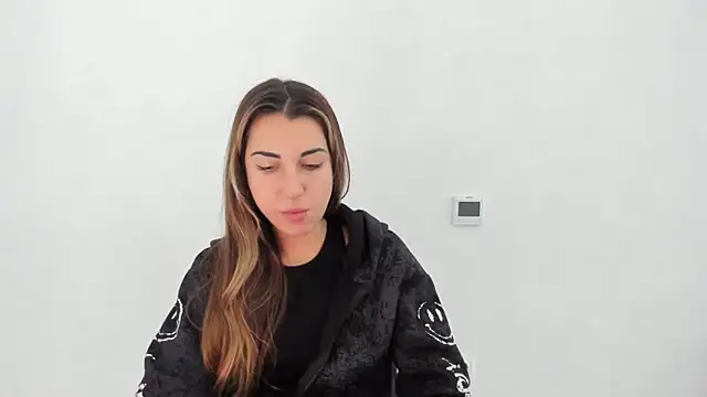 Summmmersky online show from November 8, 2025, 8:47 am