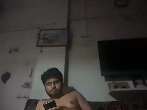 Snapshot of RyanHoran69@xh chatting on May 21, 2026, 7:32 pm RyanHoran69xh online show from May 21, 2026, 7:32 pm