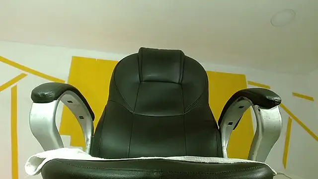 FrannBoy online show from February 26, 2025, 7:05 pm