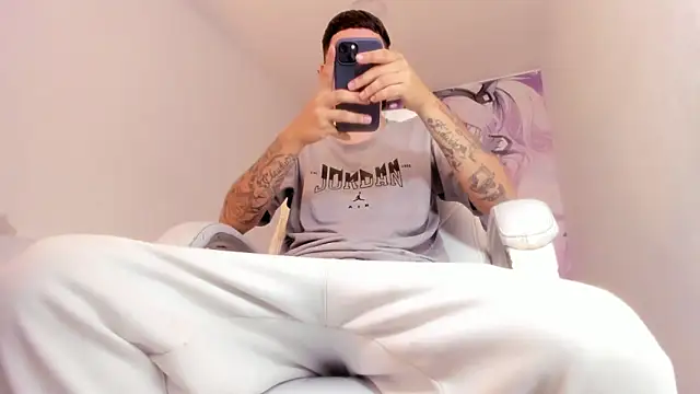 FrannBoy online show from February 25, 2026, 3:49 am