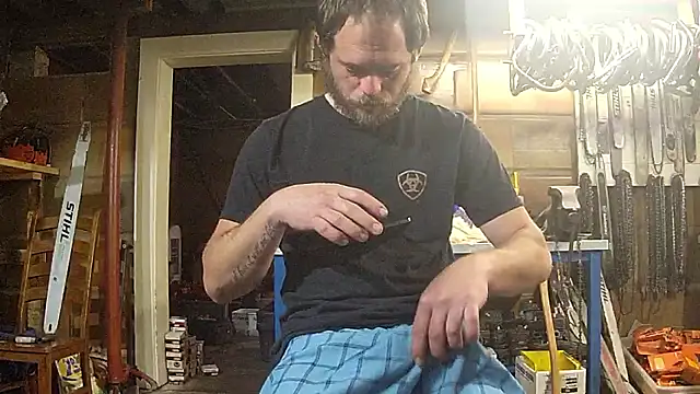 Bigoleslong98765 online show from April 5, 2026, 4:48 pm