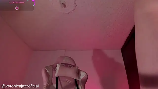 Snapshot of Veronicajazz chatting on March 3, 2025, 10:10 pm Veronicajazz online show from March 3, 2025, 10:10 pm