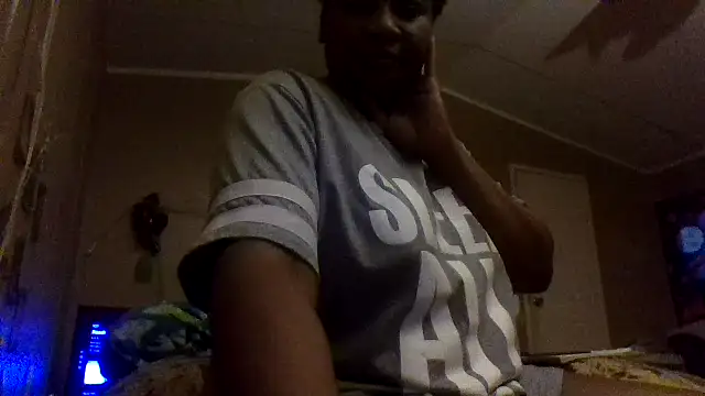 EbonyFetishQueen online show from October 14, 2025, 12:00 am