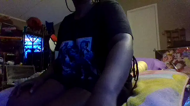 Snapshot of EbonyFetishQueen chatting on June 2, 2026, 10:56 pm EbonyFetishQueen online show from June 2, 2026, 10:56 pm