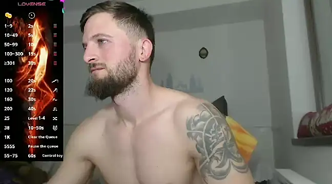 Snapshot of cuple_hoot_ chatting on February 2, 2025, 4:22 pm cuple hoot online show from February 2, 2025, 4:22 pm