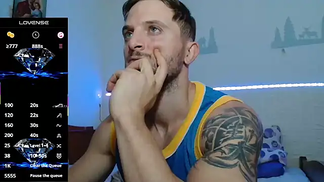 Snapshot of cuple_hoot_ chatting on October 4, 2025, 3:32 pm cuple hoot online show from October 4, 2025, 3:32 pm